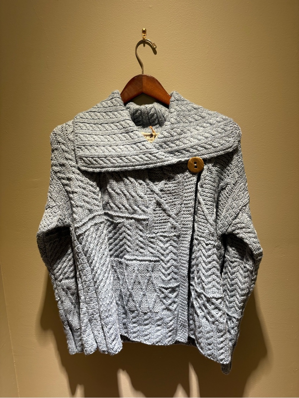 NWT Aran Sweater Market 100% Merino Wool One-Button Collar Cardigan